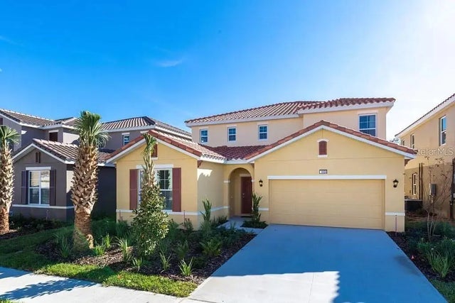 8024 Oak Shadow Court, DAVENPORT