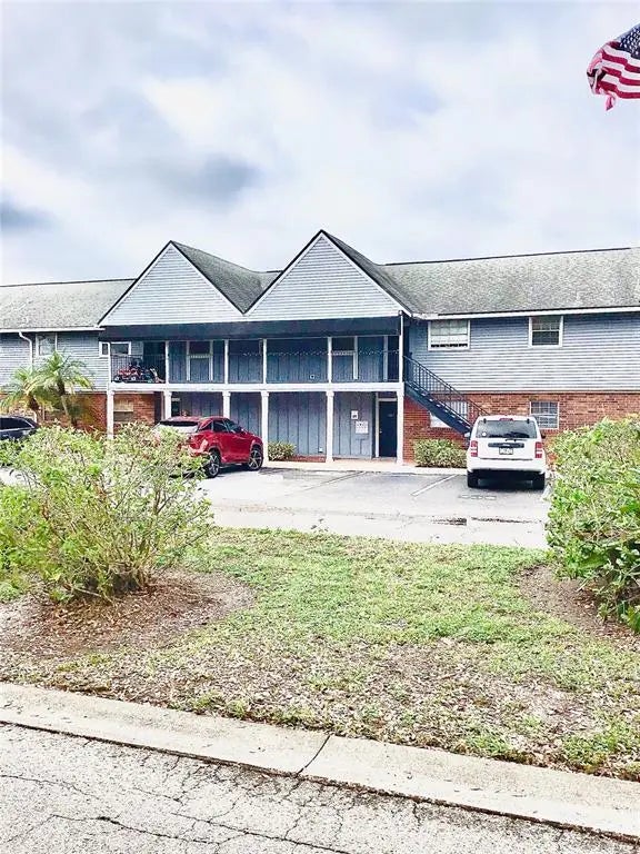 200 Country Club Drive 407, LARGO
