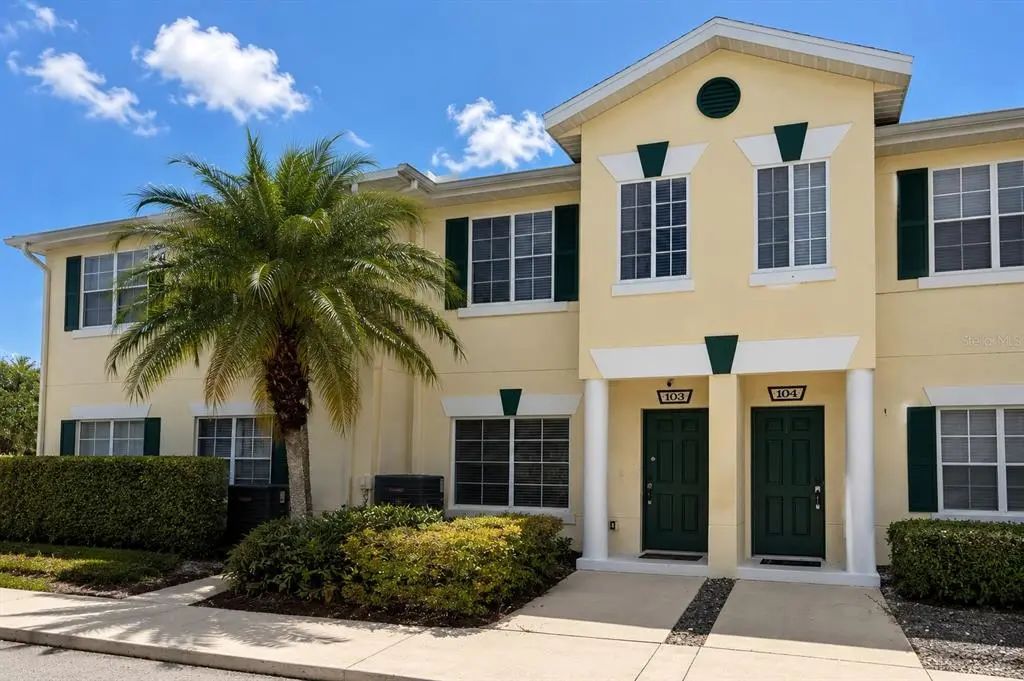 215 Cape Harbour Loop 103, BRADENTON