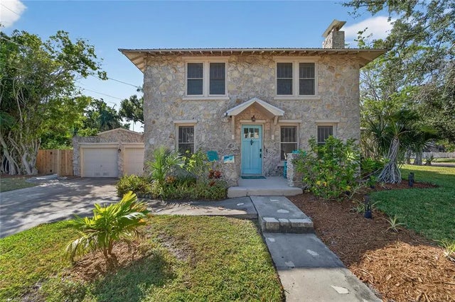 1933 3rd Avenue W, BRADENTON