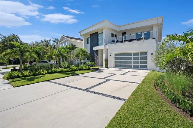 4418 W Kensington Avenue, TAMPA