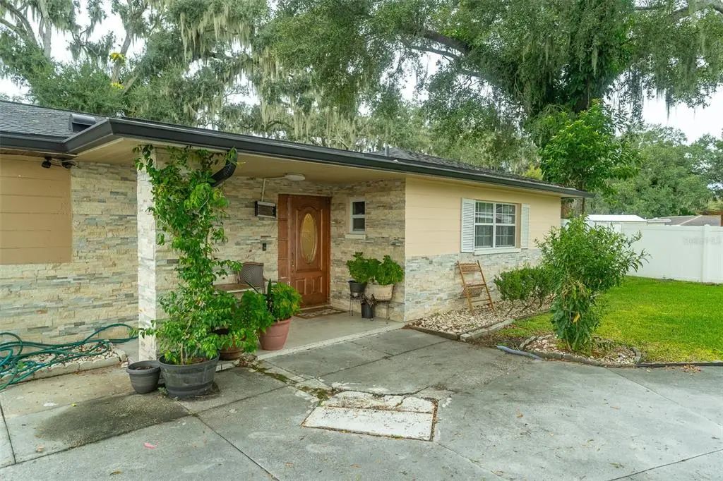702 Coulter Place, BRANDON