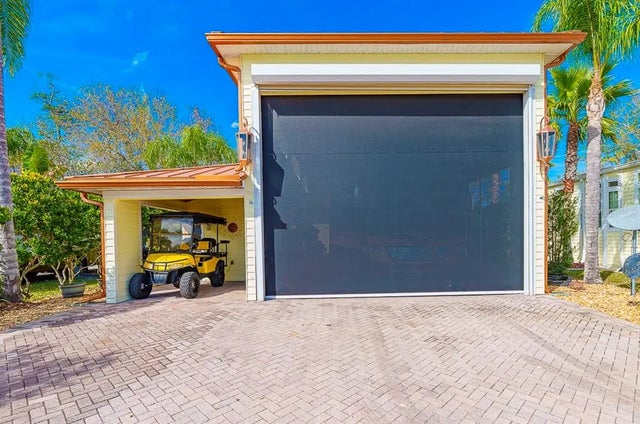 6841 Amanda Vista Circle, LAND O LAKES