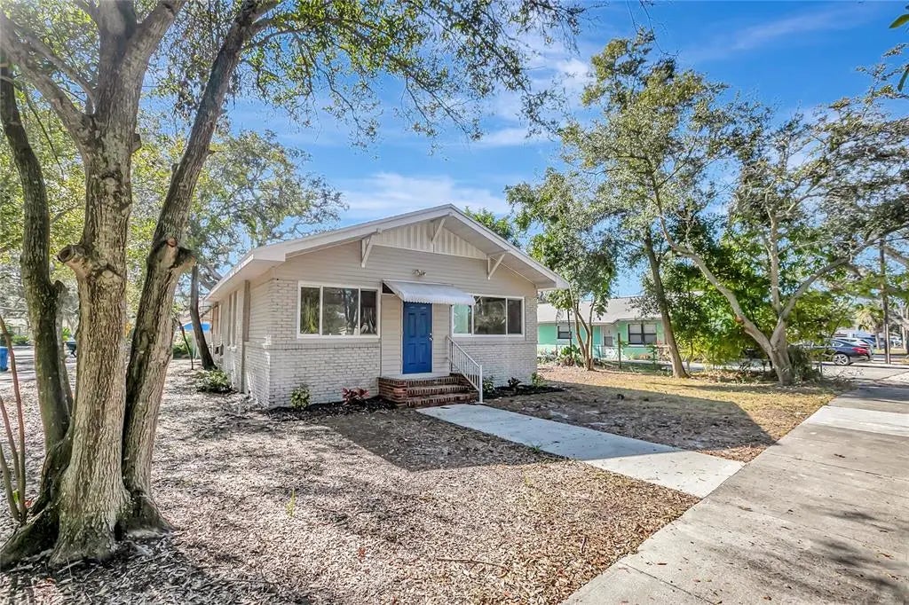 703 16th Avenue Nw, LARGO