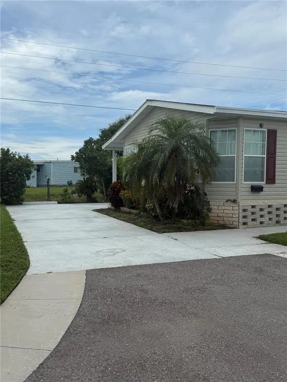 34709 Lake Drive N, PINELLAS PARK