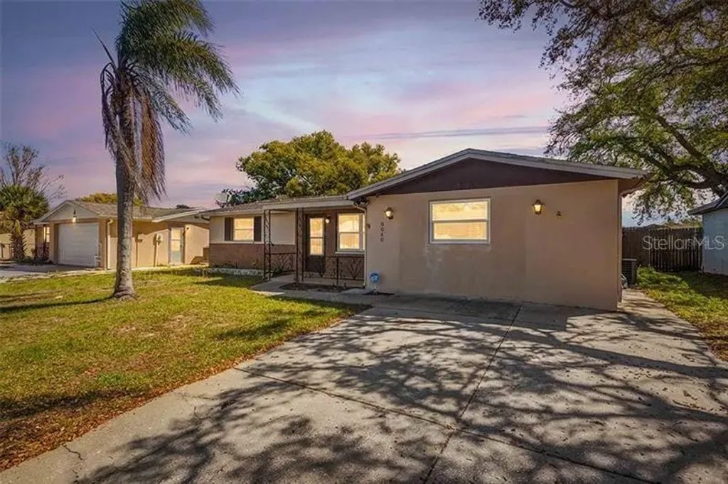 9040 Lunar Lane, PORT RICHEY