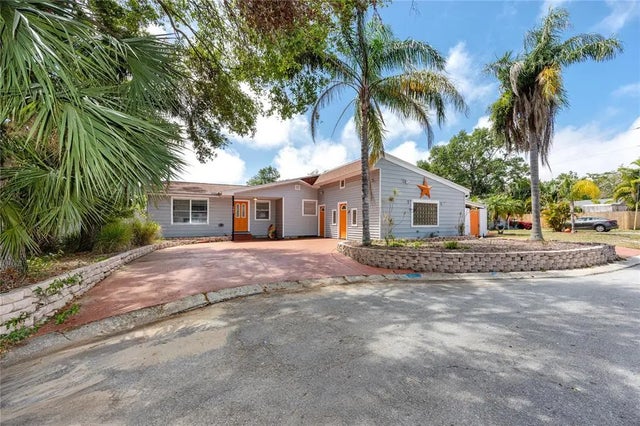 157 7th Avenue Sw, LARGO