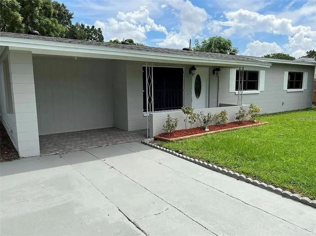 Photo of Listing #O6391627