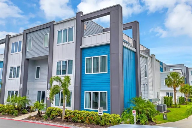 7740 Sandy Ridge Drive 124, REUNION