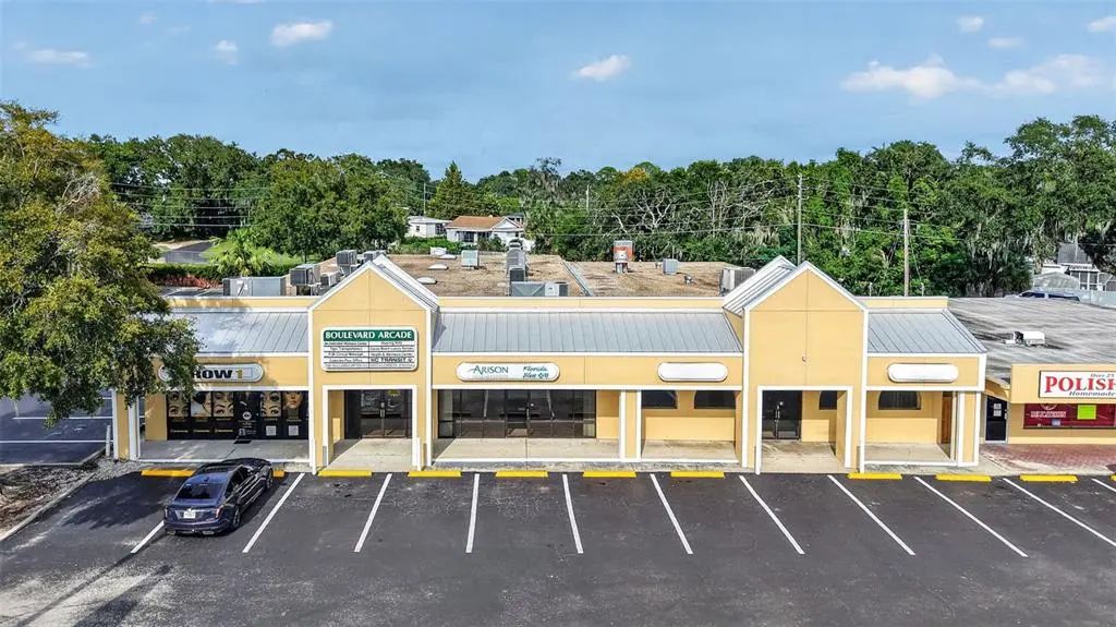 1326 W North Boulevard 1, LEESBURG