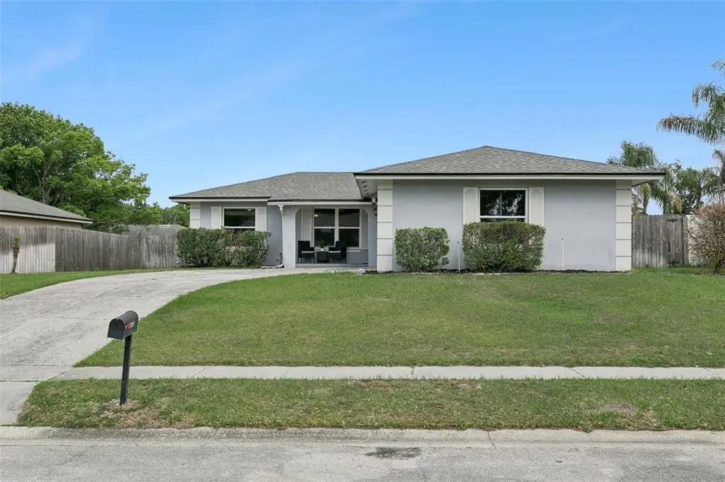 102 N Silver Cluster Court, LONGWOOD