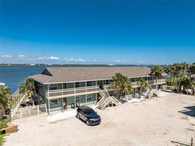 5041 N Beach Road 2a And 2b, ENGLEWOOD