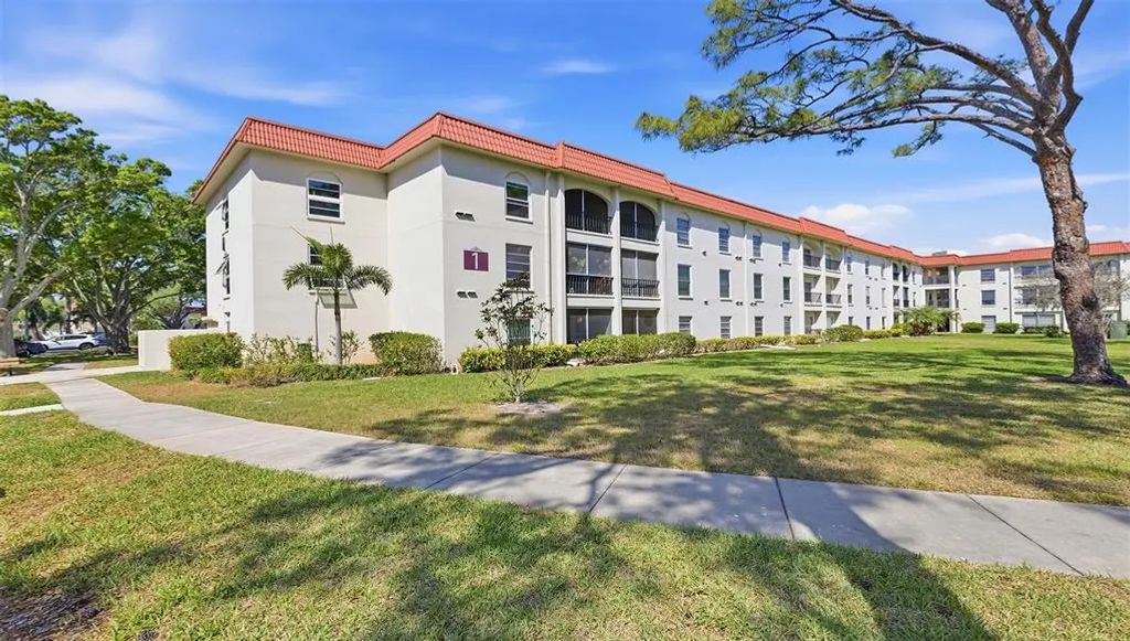 2700 Bayshore Boulevard 1307, DUNEDIN