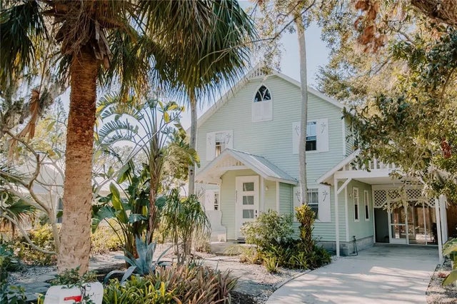2337 Ixora Avenue, SARASOTA