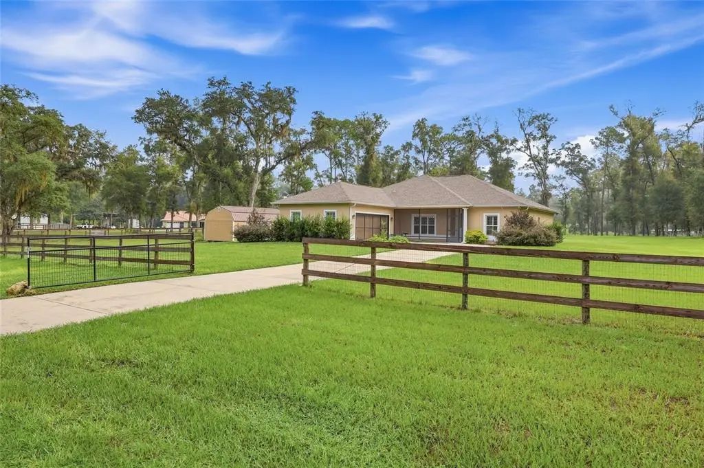 16 Lakeside Drive, OCALA