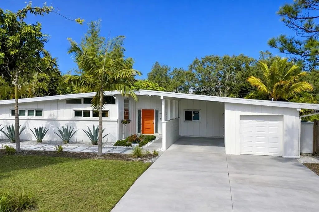 2715 Valencia Drive, SARASOTA
