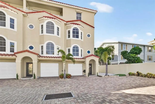 330 8th Avenue N 5, TIERRA VERDE