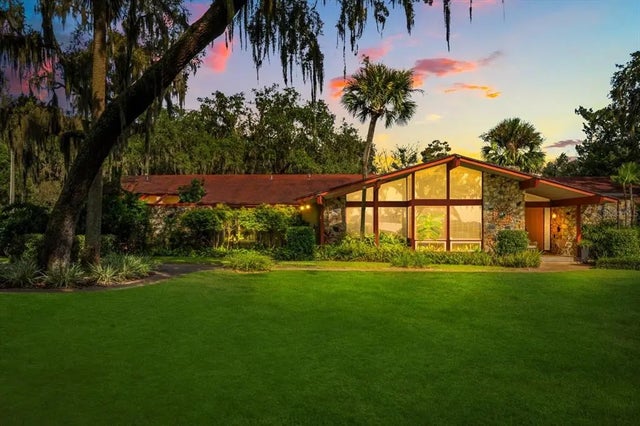 9565 Silver Lake Drive, LEESBURG