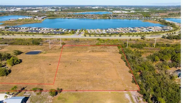 Fox Creek Drive, SARASOTA