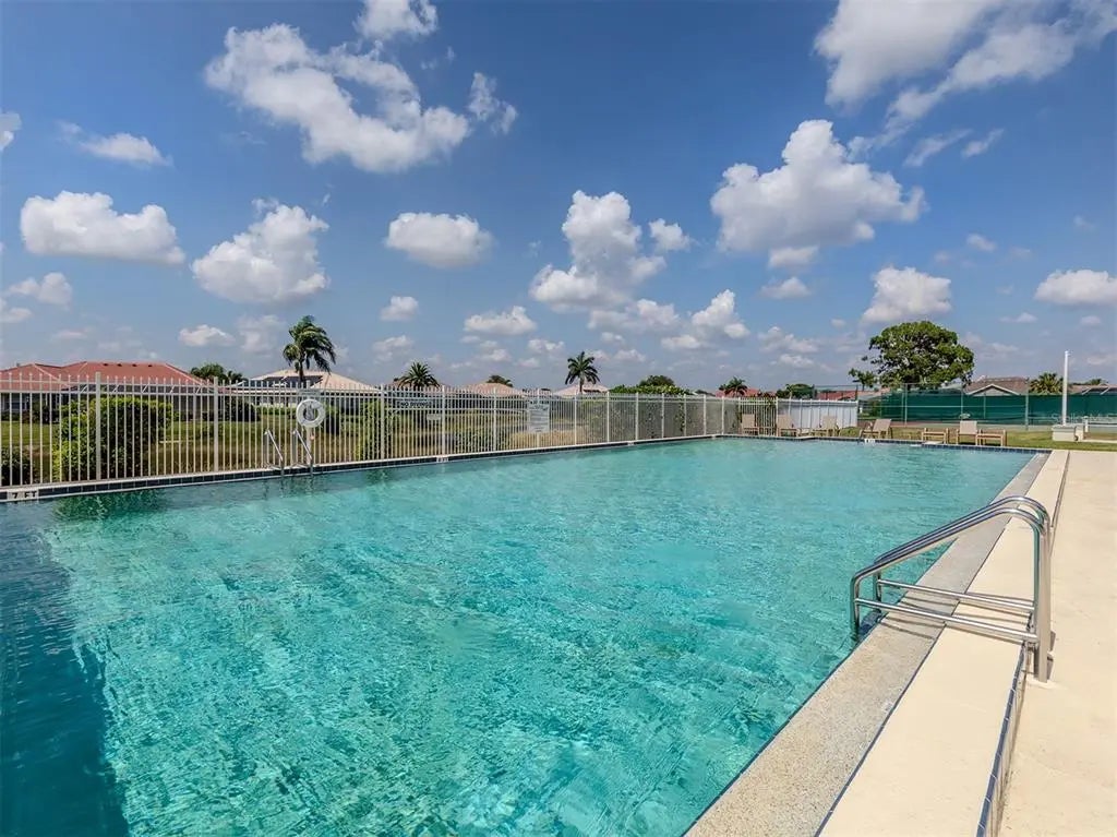 Gulf Shores Realty: 34 f8c803bb1678d79918706bc5385b2d4c l