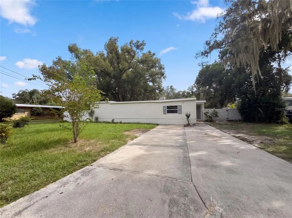 409 Berwick Avenue, TEMPLE TERRACE