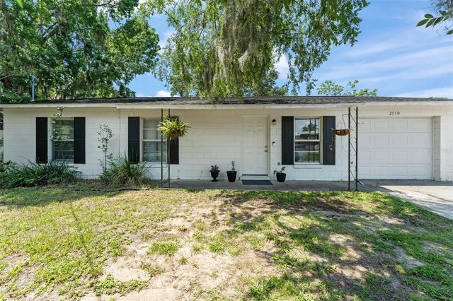 2710 W County Road 44, EUSTIS