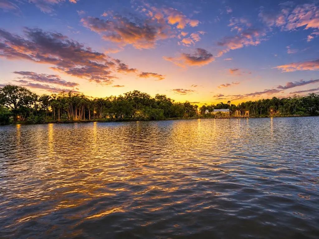 Riverview Drive, RIVERVIEW