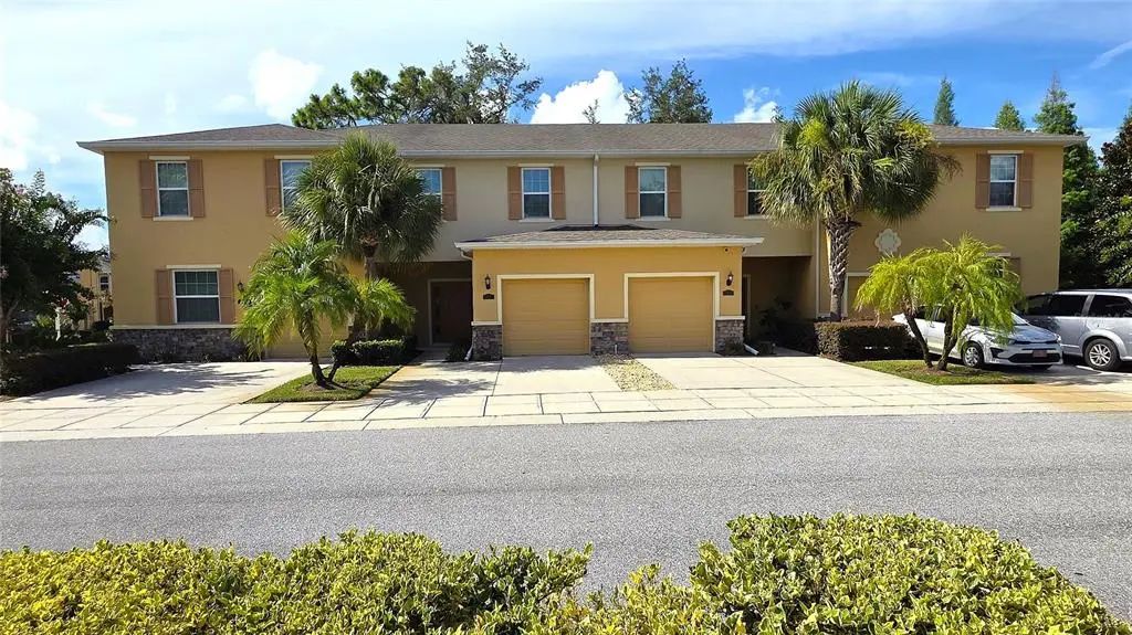 13827 River Fish Court 72, TAMPA