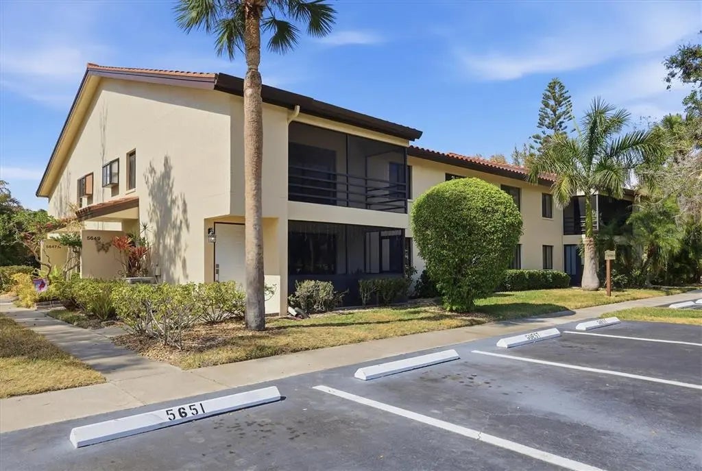 5651 Gardens Drive 5651, SARASOTA