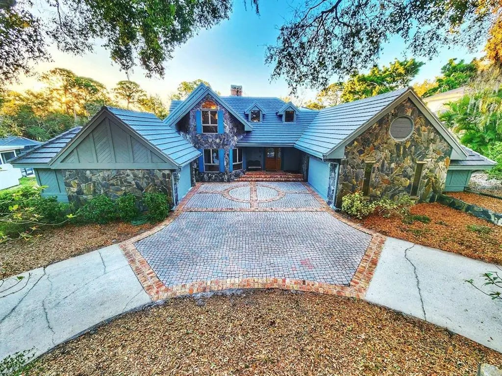 3522 Shoreline Circle, PALM HARBOR