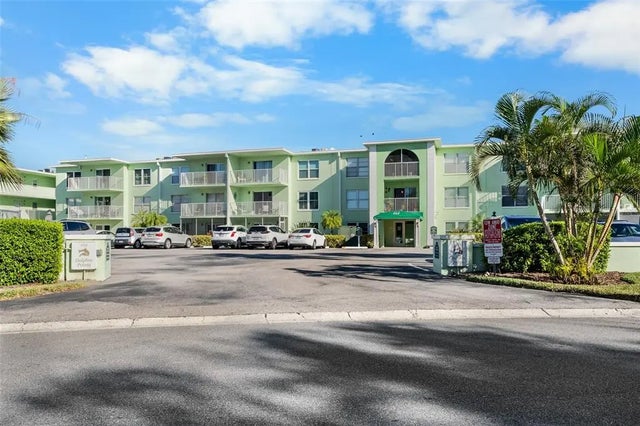 464 N Paula Drive 106, DUNEDIN