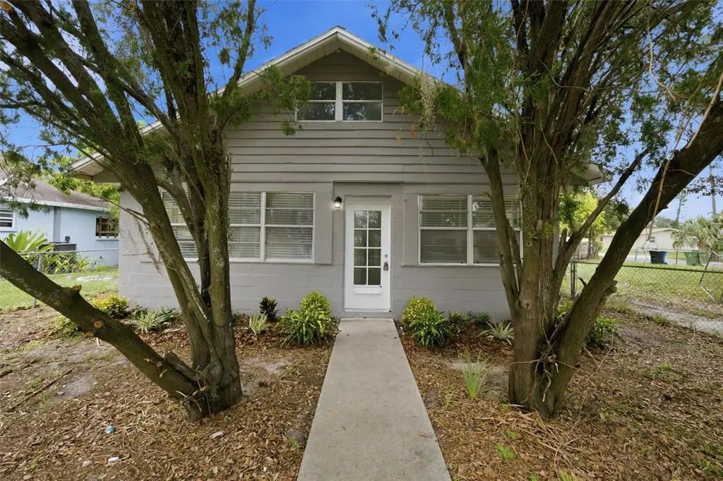 2425 9th Avenue E, BRADENTON