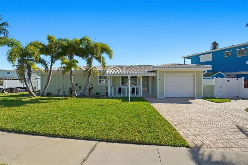 15302 Harbor Drive, MADEIRA BEACH