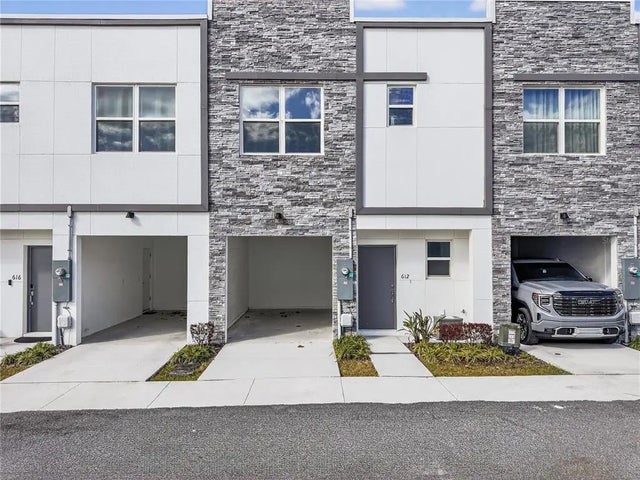 612 Trikomo Drive, DAVENPORT