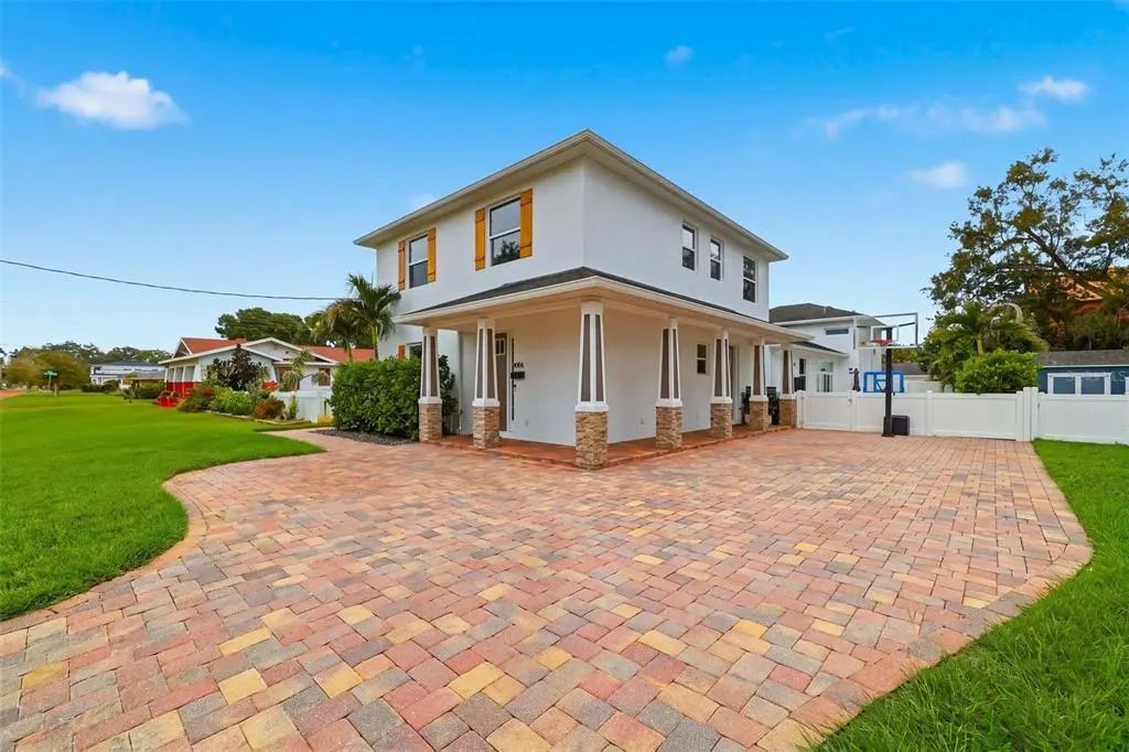906 W Peninsular Street, TAMPA