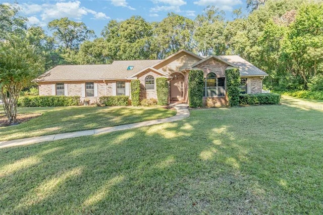 1554 E Silver Hammock, DELAND