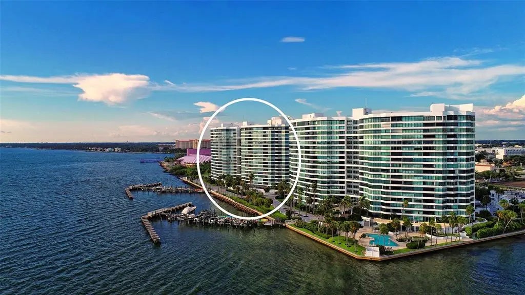 988 Blvd Of The Arts 1411