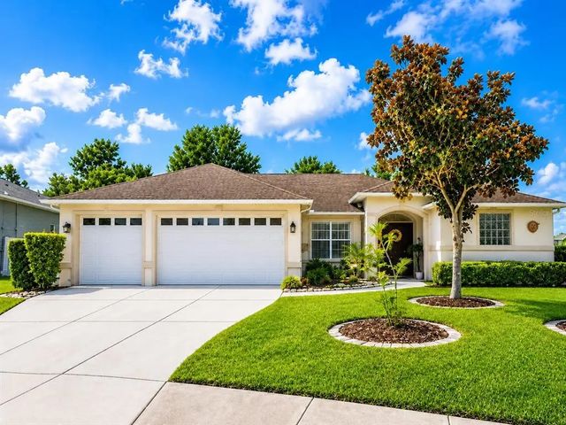2915 Southern Pines Loop, CLERMONT