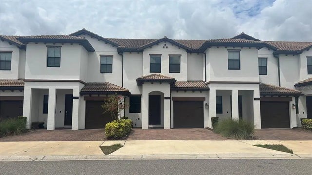 1258 Royal St George Boulevard, DAVENPORT