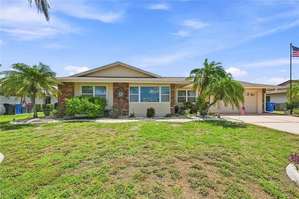 1405 Hacienda Drive, SUN CITY CENTER