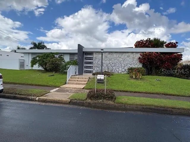 Urb Santa Paula Calle Las Colinas 123, GUAYNABO