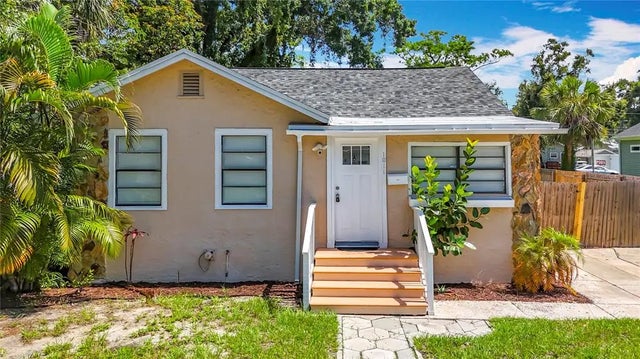 1011 Newton Avenue S, ST PETERSBURG