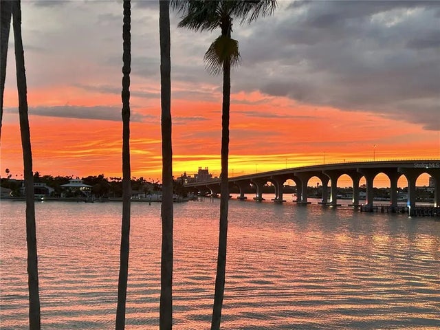 5901 Bahia Del Mar Circle 321, ST PETERSBURG
