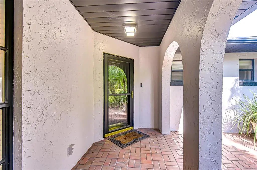 8120 N Albany Avenue, TAMPA