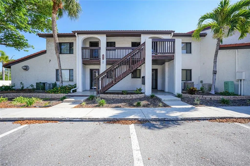 1636 Stickney Point Road 36-201, SARASOTA