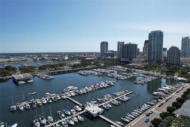 1137 Highland Street S, ST PETERSBURG