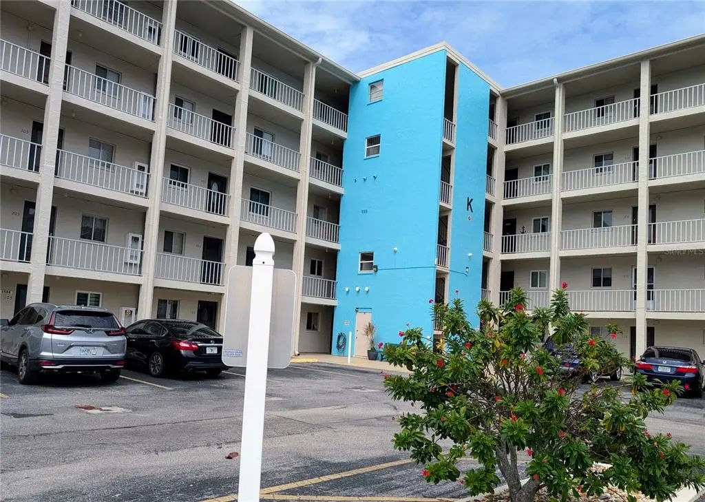 3570 Lake Bayshore Drive K-206, BRADENTON