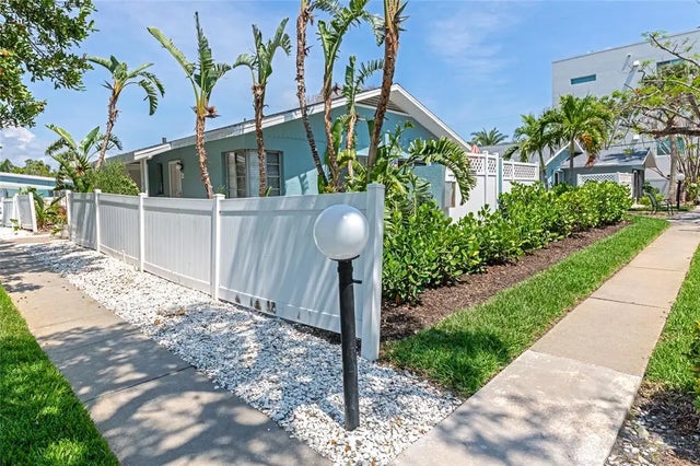 170 Roosevelt Drive 2, SARASOTA