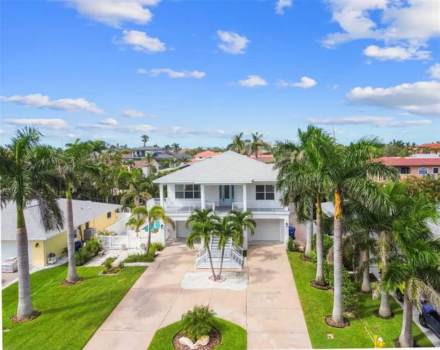 109 15th Street, BELLEAIR BEACH