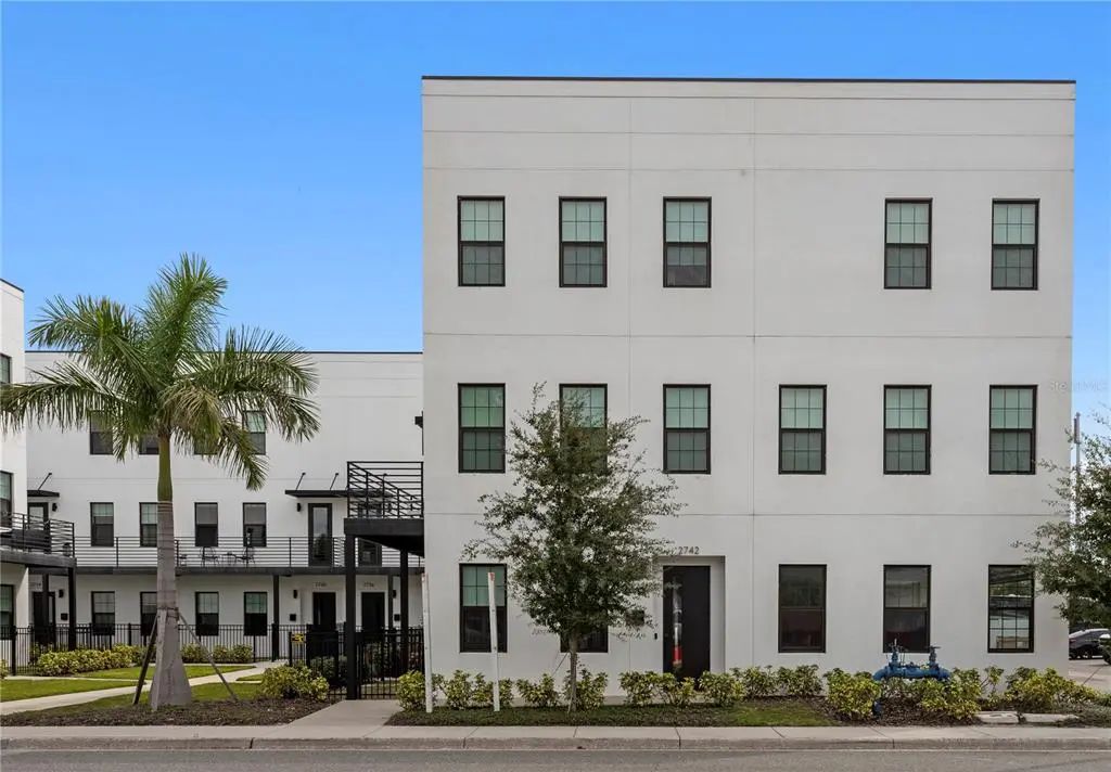 2724 5th Avenue S, ST. PETERSBURG